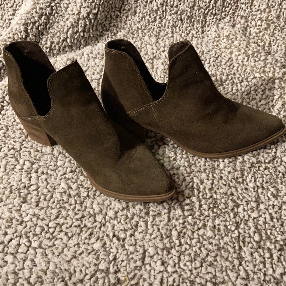 Ladies suede booties